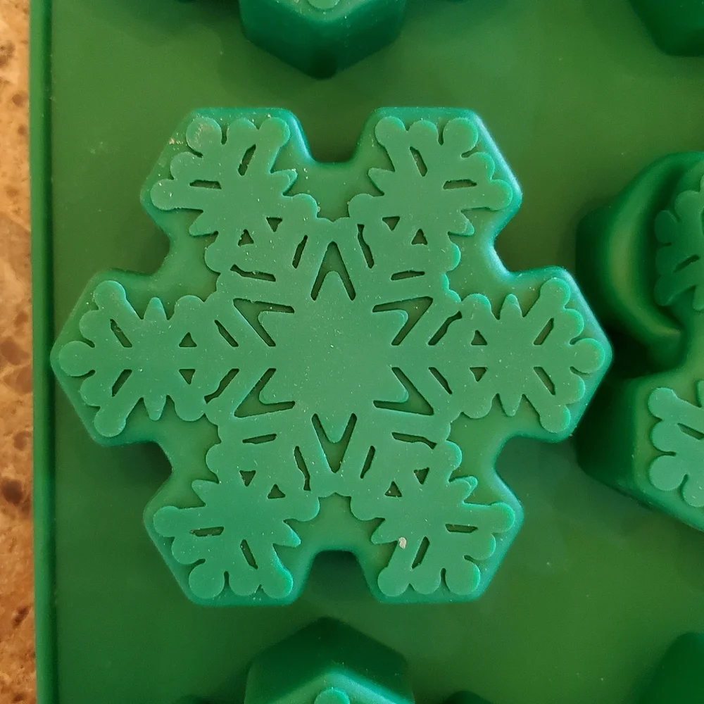 6 Large SNOWFLSKES 1 Mold NEW Silicon Baking or Resin Mold Handmade Holiday